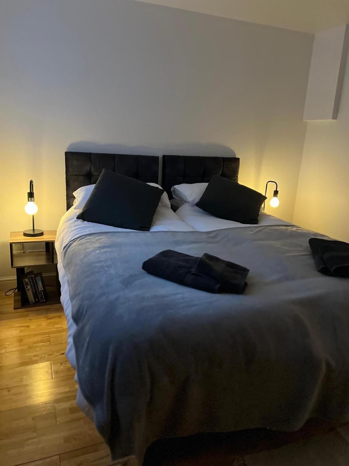 Cozy 1 Bedroom Basement Flat London Exterior photo